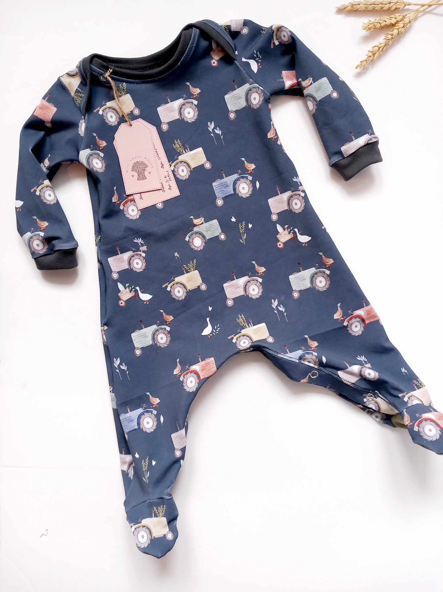 Footed sleepsuit (Vintage farm)