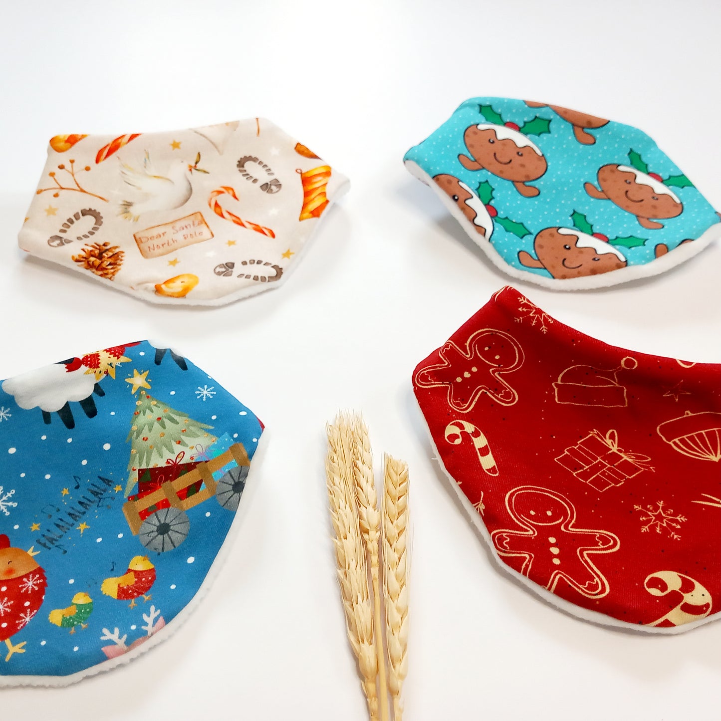 Dribble Bib (Christmas Puds)