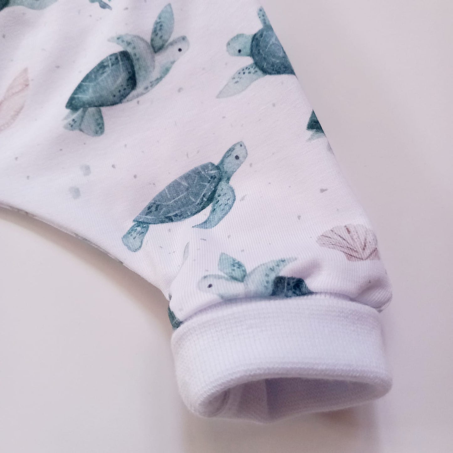 Tiny Turtle harem leggings