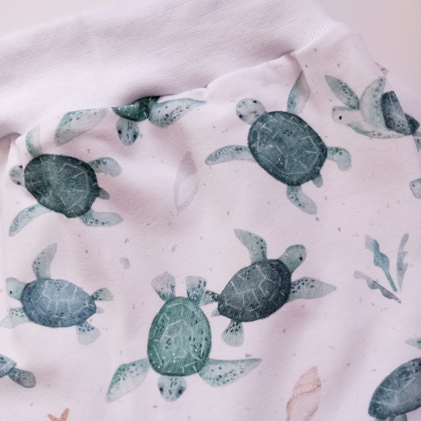 Tiny Turtle harem leggings