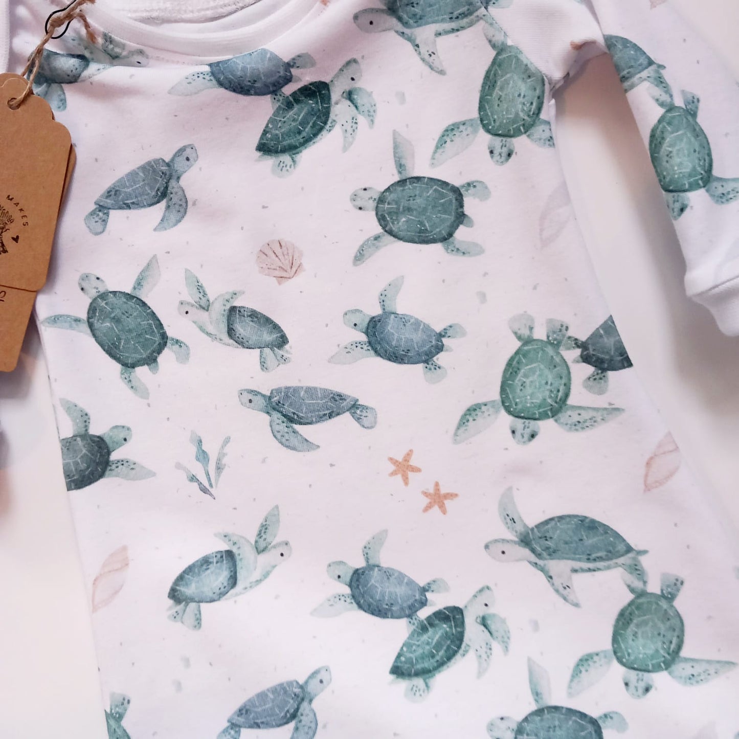 Footed sleepsuit (Tiny Turtle)