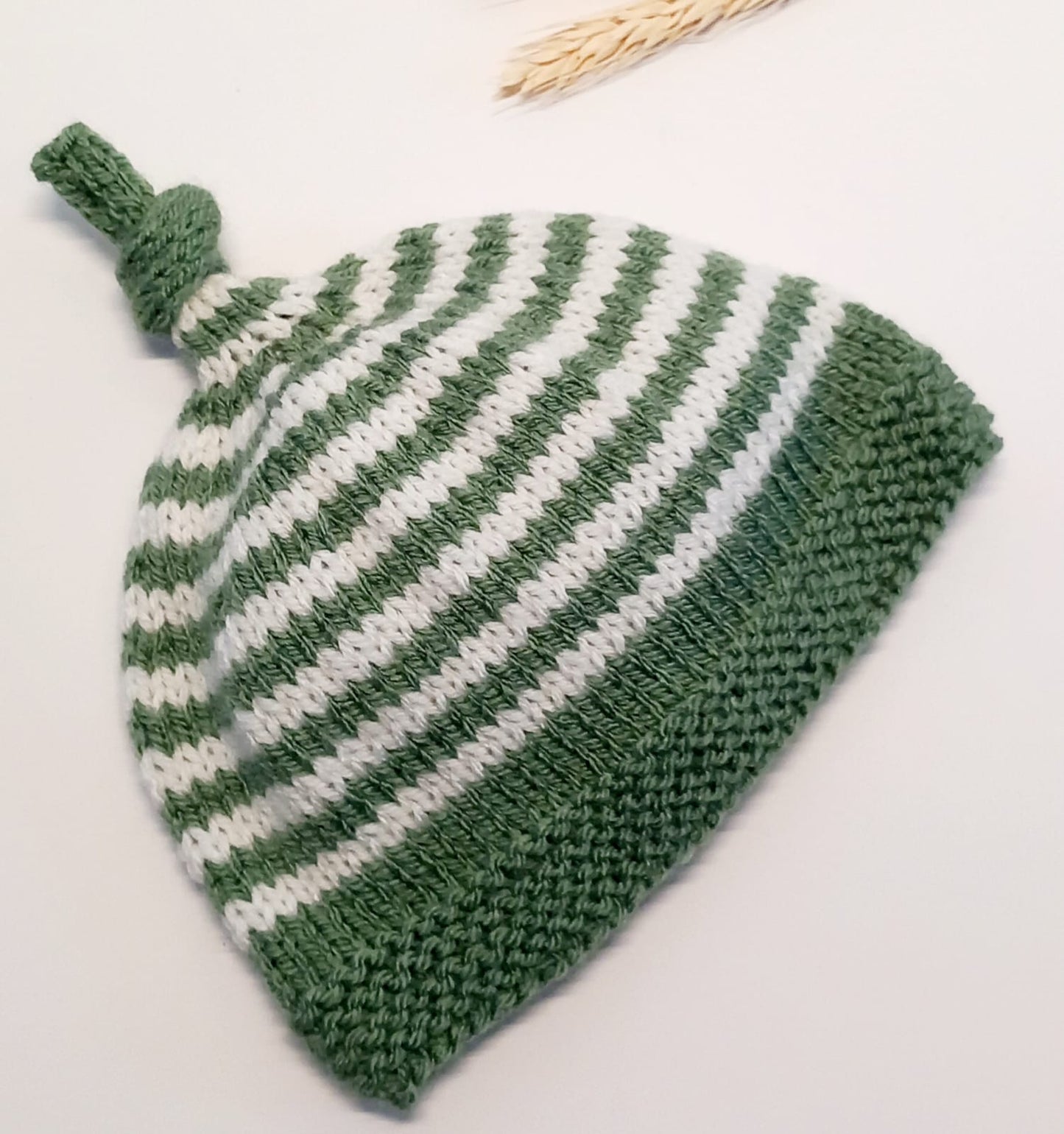 Hand knitted wool hat (Moss green stripey)