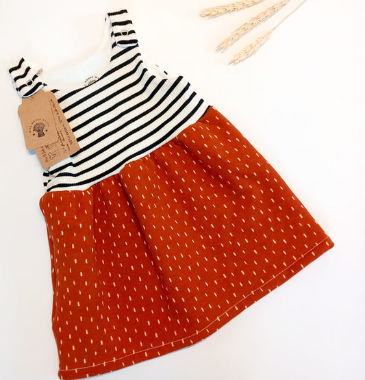 Pinafore dress (Terrocotta splash)