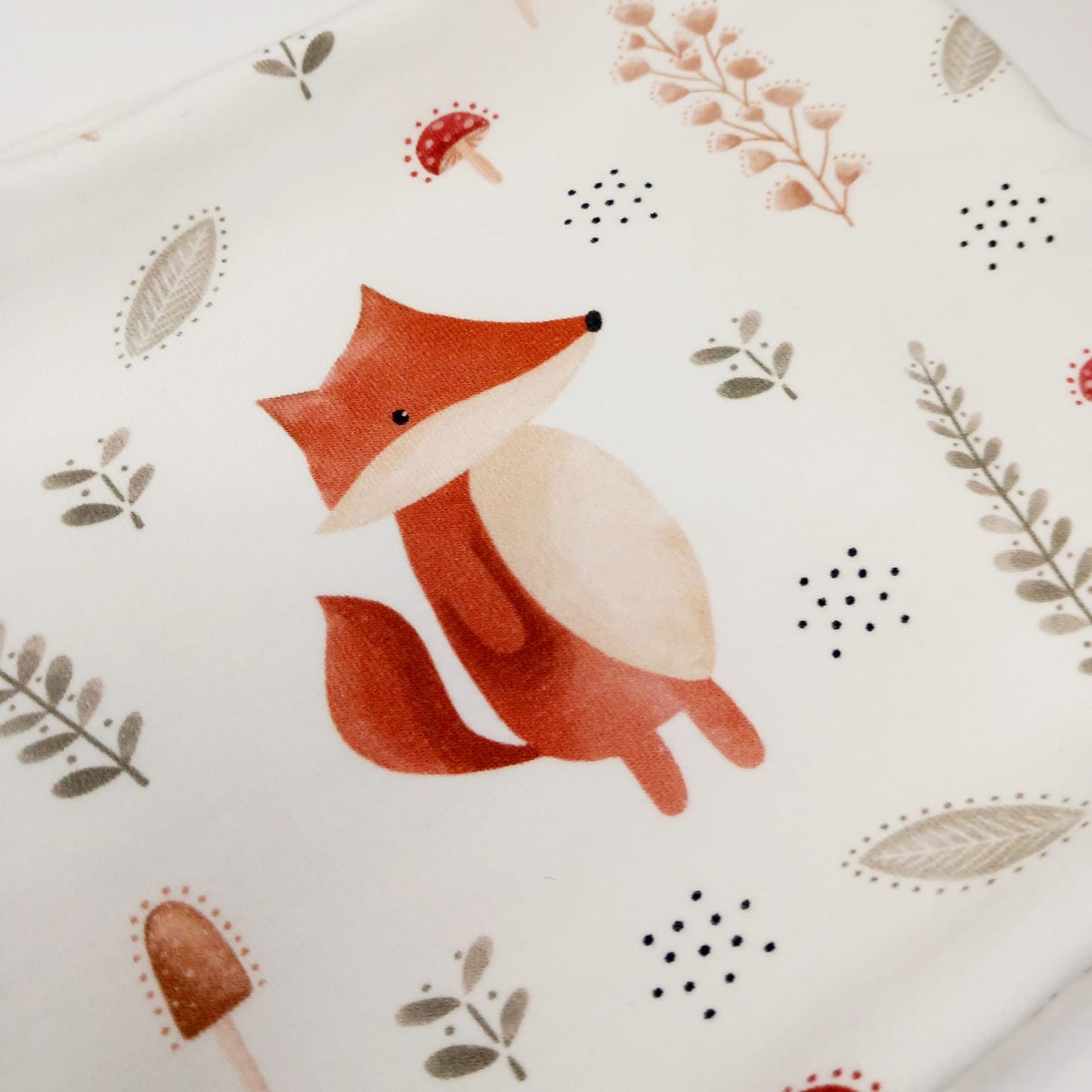 Winter snood - Red foxes