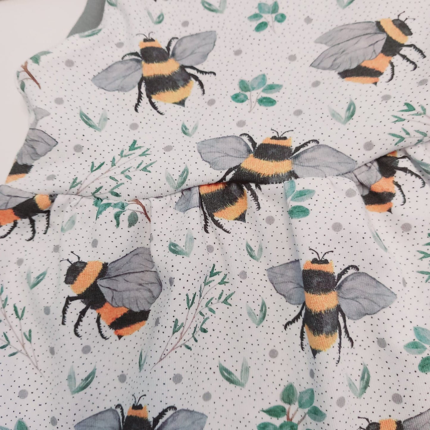 Pinafore dress (Bees)